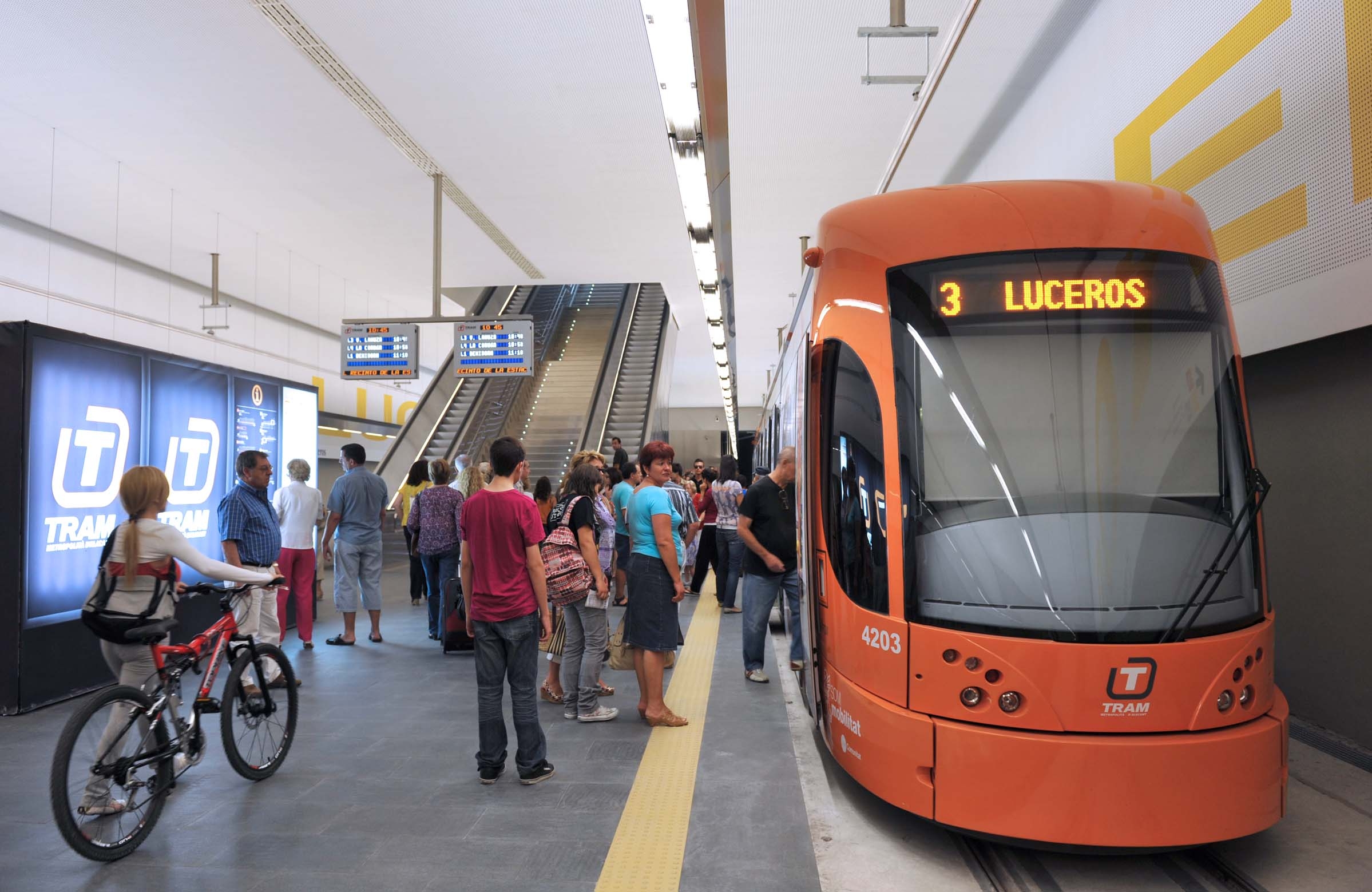 Tram Luceros