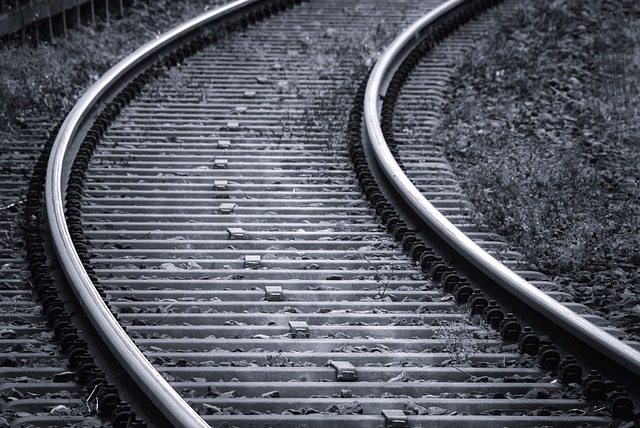 railway tracks ga8293ad8e 640
