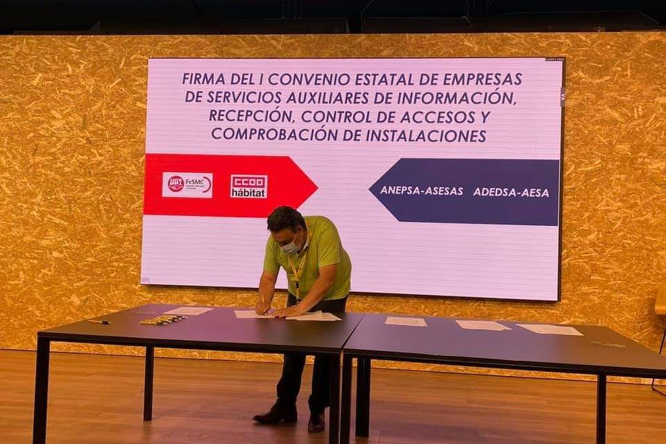 Oviedo firma convenio 960x640